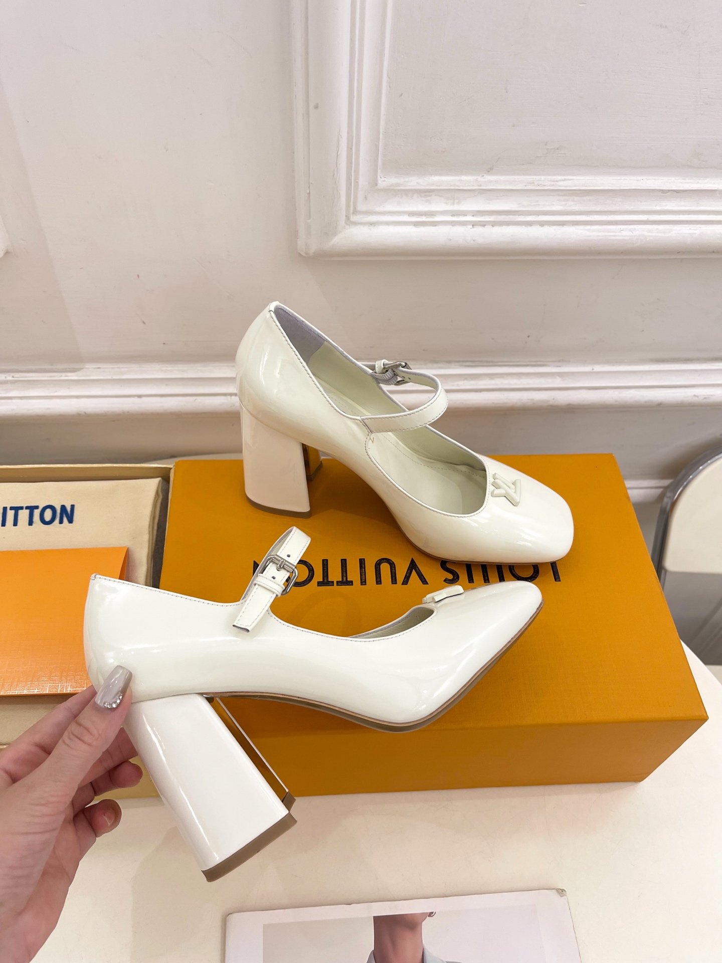 Women's high heels